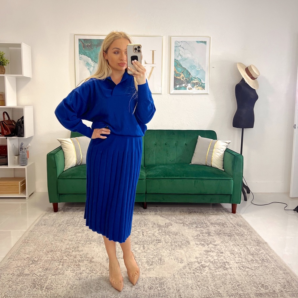 Elegant Blue Skirt Set for Women